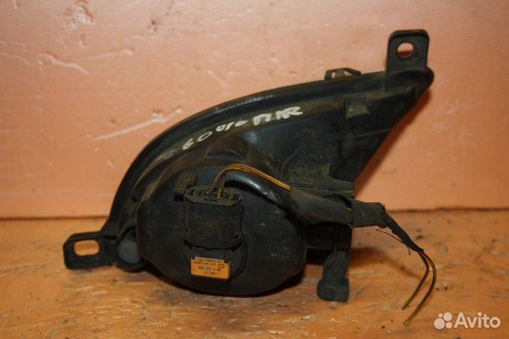 Фара противотуманная правая BMW E60/E61 2003