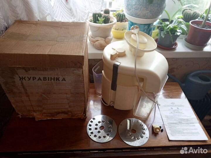 Электросоковыжималка свсп-102 Журавинка