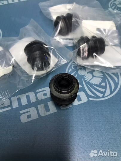 Пыльник втулки Toyota Camry