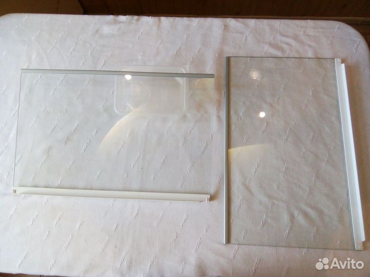 Полки Стеклянные Холодильника Bosch. 2-Штуки