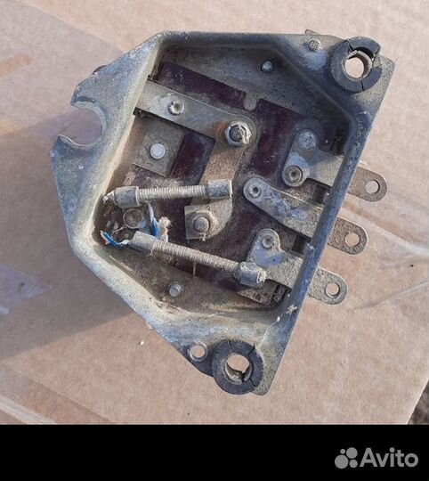 Реле регулятор рр 330