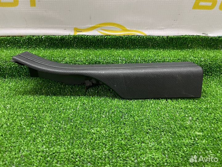 Накладка на порог левая Mercedes-Benz C-Класс