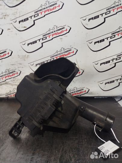 Корпус воздушного фильтра infiniti FX35 S51 VQ35-HR левый 165001CB1A