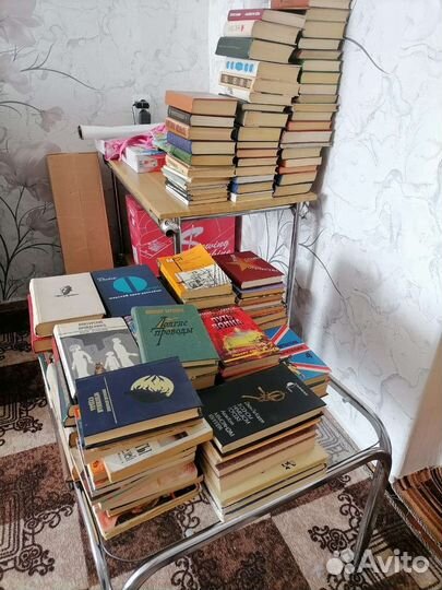 Книги отдам бесплатно