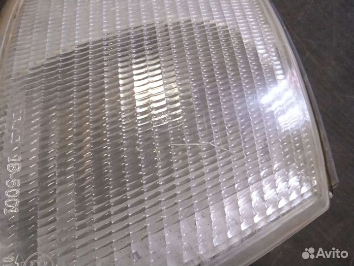 Указатель поворота правый Audi 100 (C4)