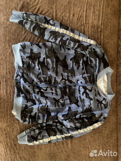 Отдам даром бесплатно женские вещи