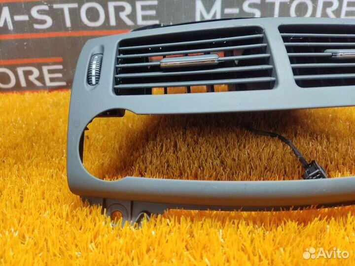 Дефлектор воздушный передний Mercedes-Benz E-Class