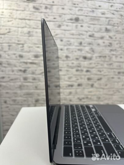 Apple macbook Air 13 2022 m2 8/256GB