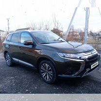 Mitsubishi Outlander 2.0 CVT, 2018, 130 000 км, с пр�обегом, цена 2 000 000 руб.