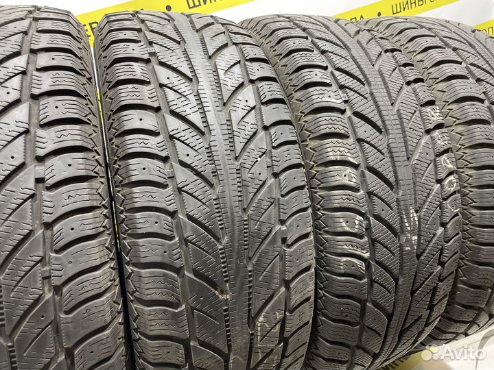 Cooper Weather-Master WSC 215/65 R16