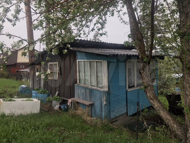 Дача 20 м² на участке 4 сот.