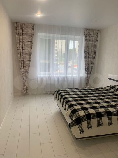 2-к. квартира, 60 м², 1/9 эт.