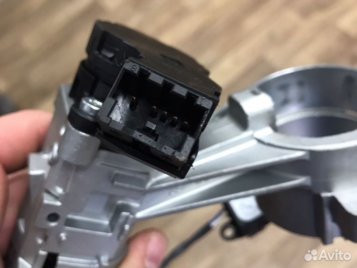 Замок зажигания Шевроле Авео Т 300