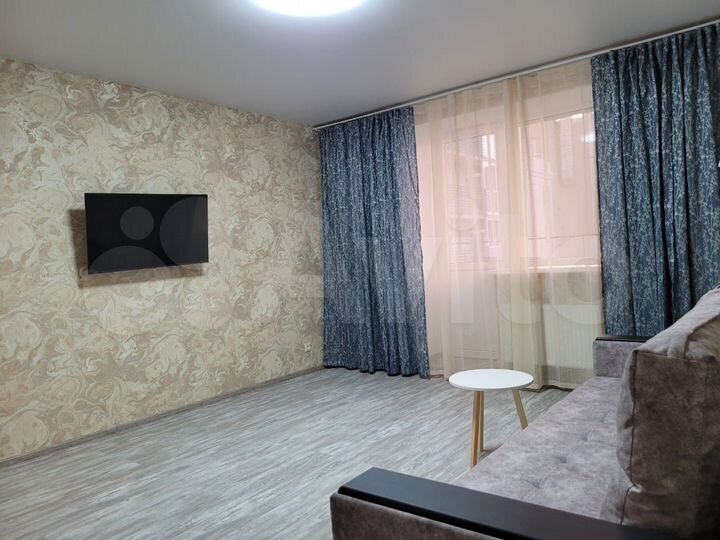 2-к. квартира, 87 м², 9/15 эт.