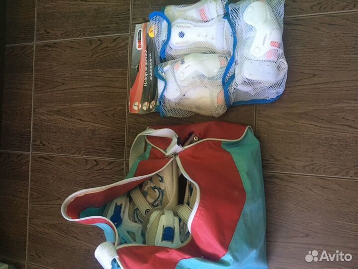 Роликовые коньки