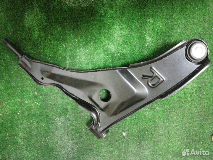 Рычаг подвески передний правый Mitsubishi Eclipse