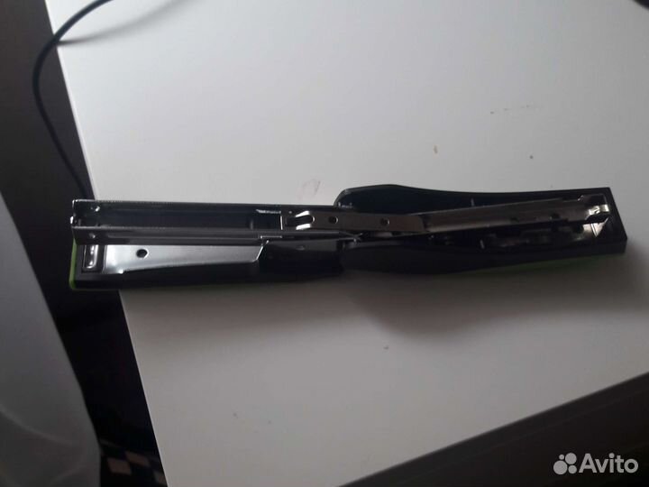 Степлер (без скоб)