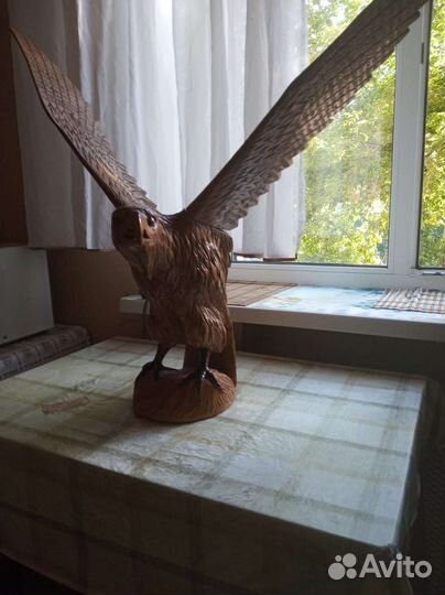 Статуэтка деревянная