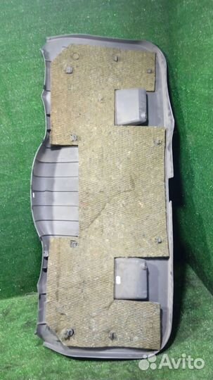Обшивка двери багажника Ford Focus