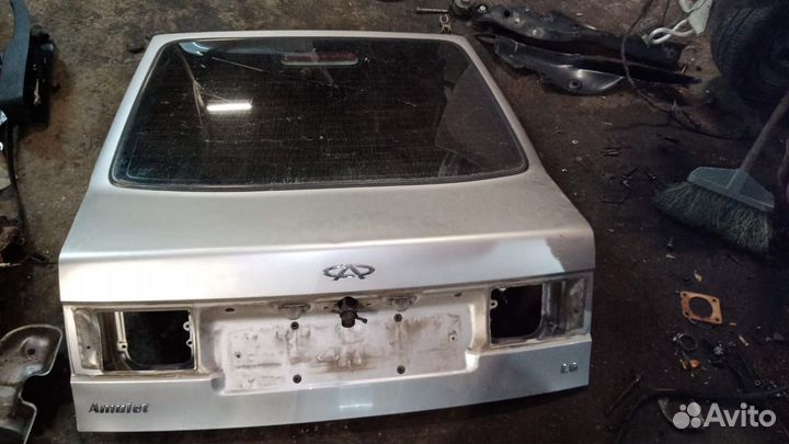 Крышка багажника Черри амулет а15