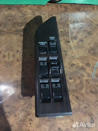 Блок управления стеклоподъемниками Toyota carina