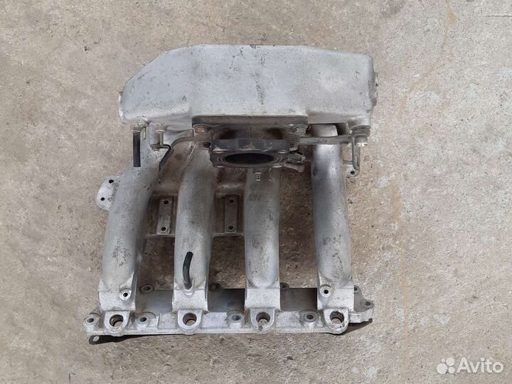 Коллектор впускной R1111411001 Mercedes C180 W202