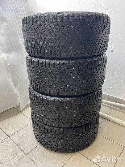 Michelin X-Ice North 4 255/40 R19