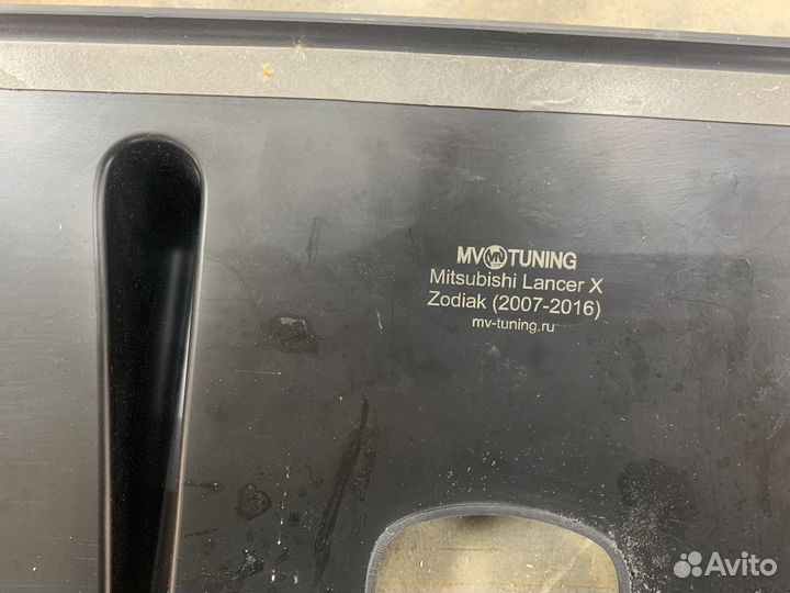 Козырек на крышу лансер 10