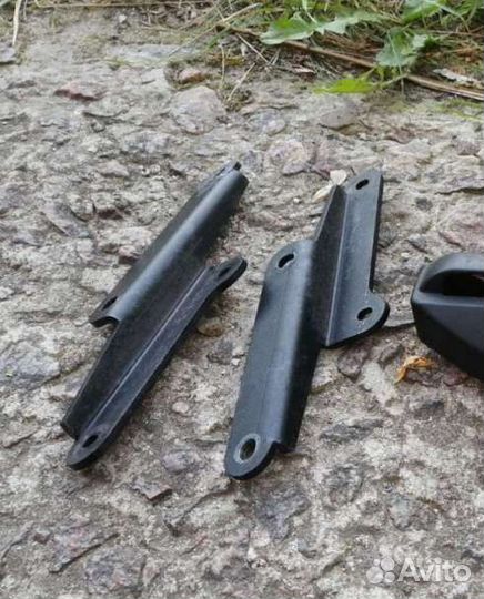 Крепление площадки кофра givi Honda Deauville 700