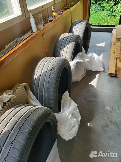 Pirelli P Zero 255/40 R19 100Y