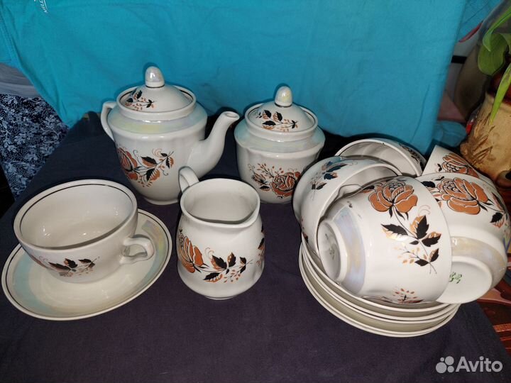 Сервизы чайные и кофейный