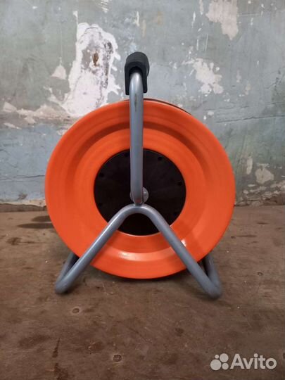 Удлинитель на металлической катушке 50м