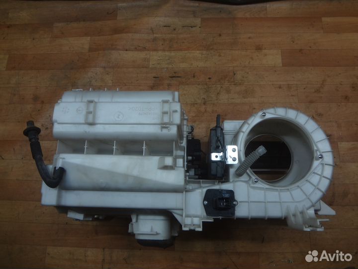 Mitsubishi Outlander XL 2006-2012;ASX 2010.Корпус