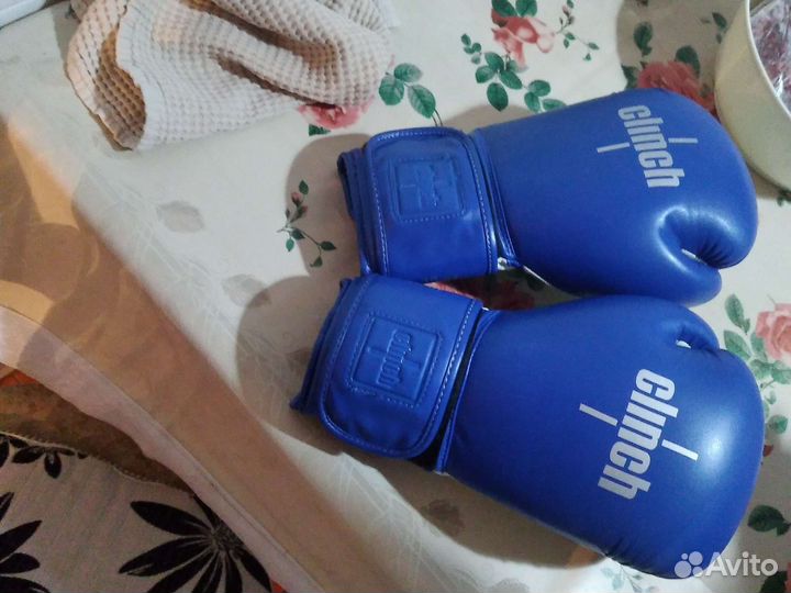 Боксерские перчатки