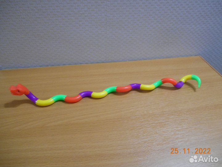 Игрушки из киндер сюрприза