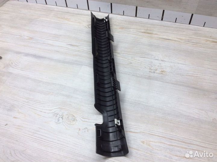 Накладка порога (внутренняя) передняя левая