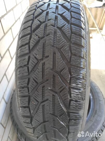 Kormoran Snow 215/55 R18 99V