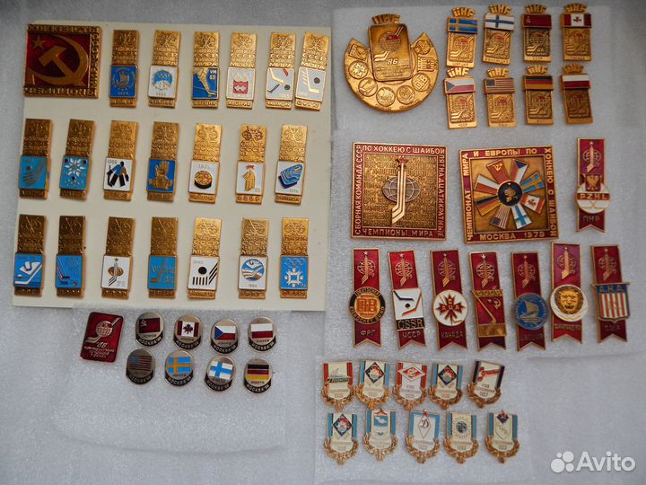 5 полных наборов Значков.хоккей.Футбол