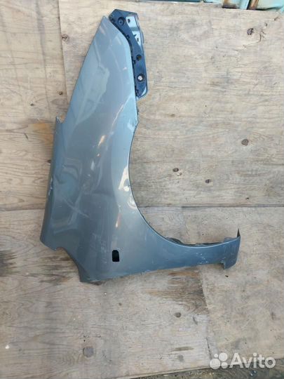 Крыло переднее правое Toyota Prius 2 NHW20 2003