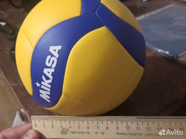 Волейбольный мяч