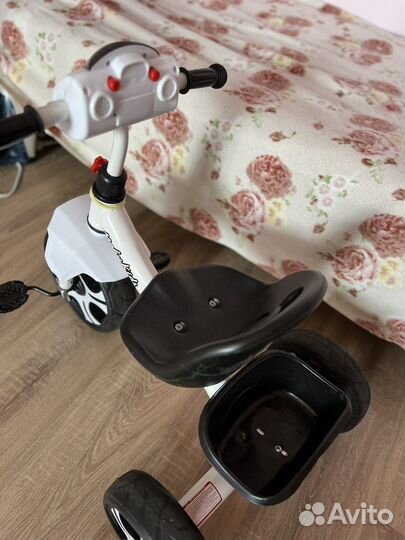 Трехколесный велосипед