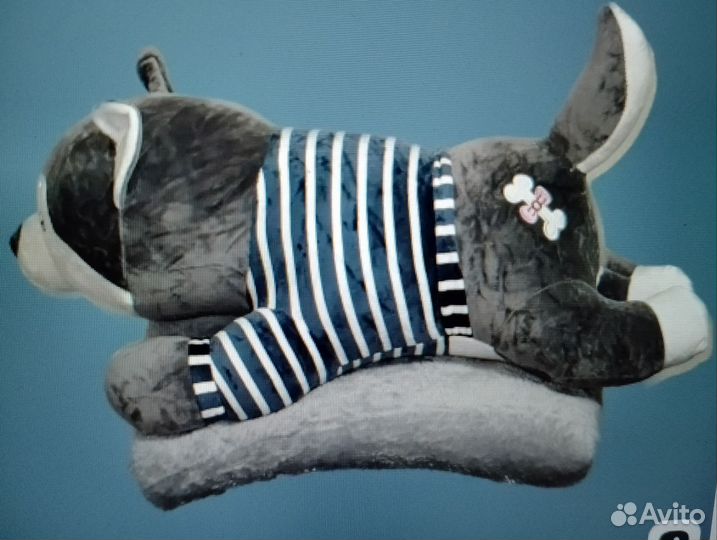 Мягкая игрушка хаски с пледом