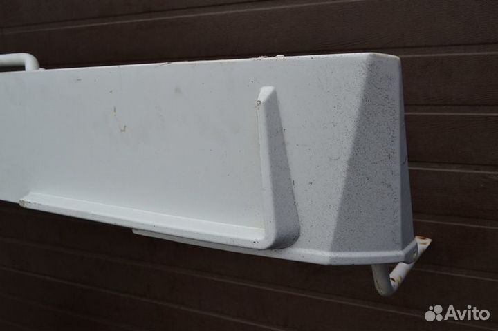 Спойлер кабины боковой, правый renault trucks Magn