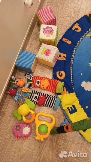 Развивающий коврик игрушки малышам детям пакетом