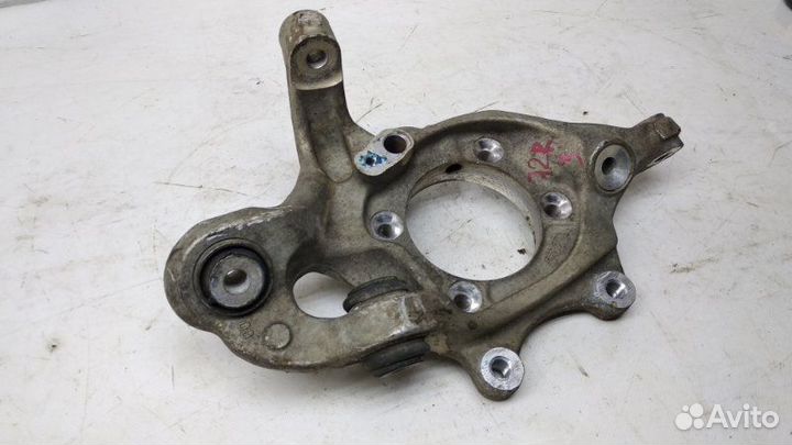 Кулак поворотный задний правый Mercedes-Benz C