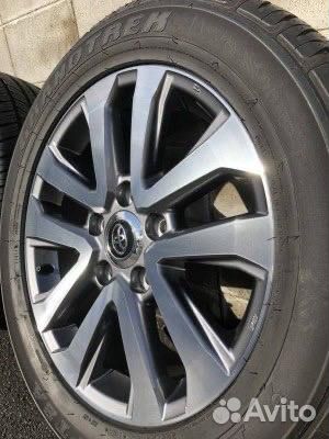Оригинальные колеса на Toyota Land Cruser 200 r20