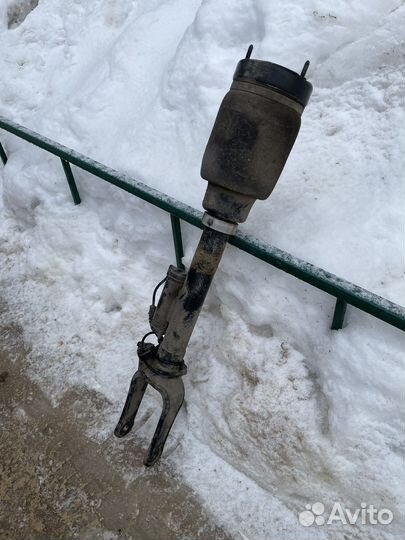 Пневмостойка с ADS передняя левая правая w164