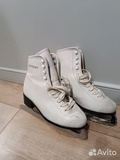 Коньки фигурные 35-36 размер