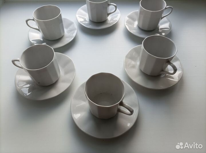 Белые чашки с блюдцем 6 шт