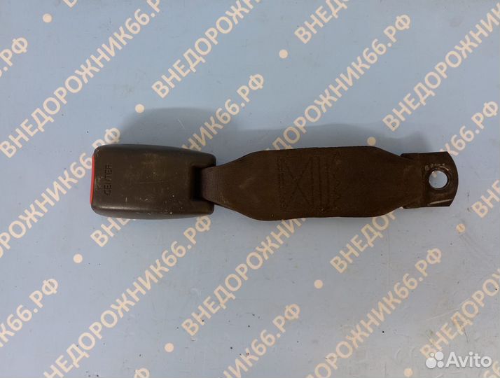 Защелка ремня сидений центральная Pajero Sport 1